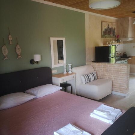 Achillion B&B Paralía Skotínis Εξωτερικό φωτογραφία