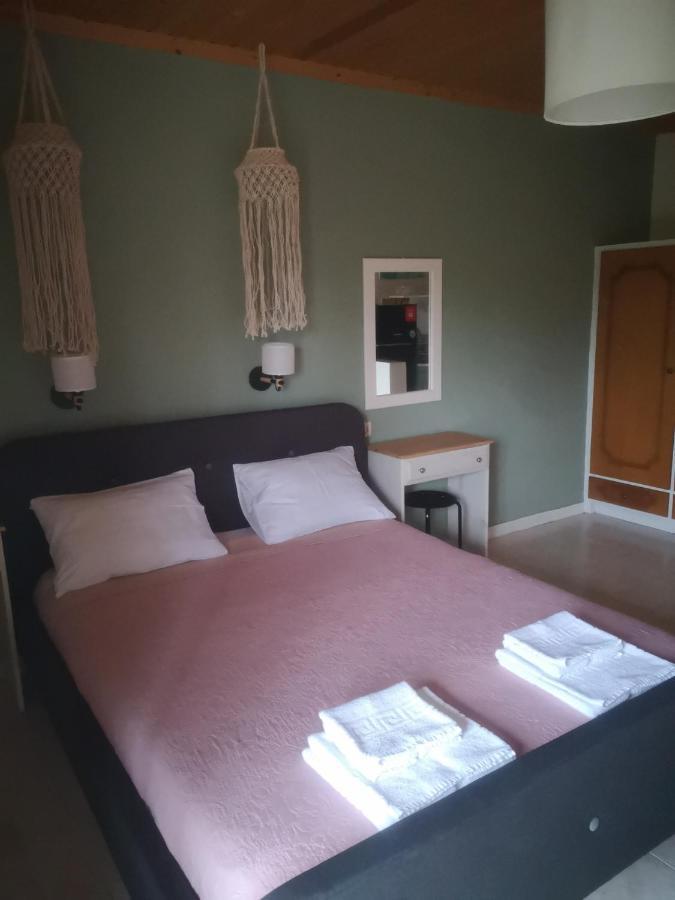 Achillion B&B Paralía Skotínis Εξωτερικό φωτογραφία