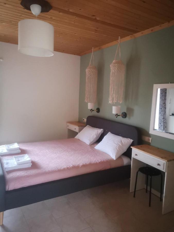 Achillion B&B Paralía Skotínis Εξωτερικό φωτογραφία