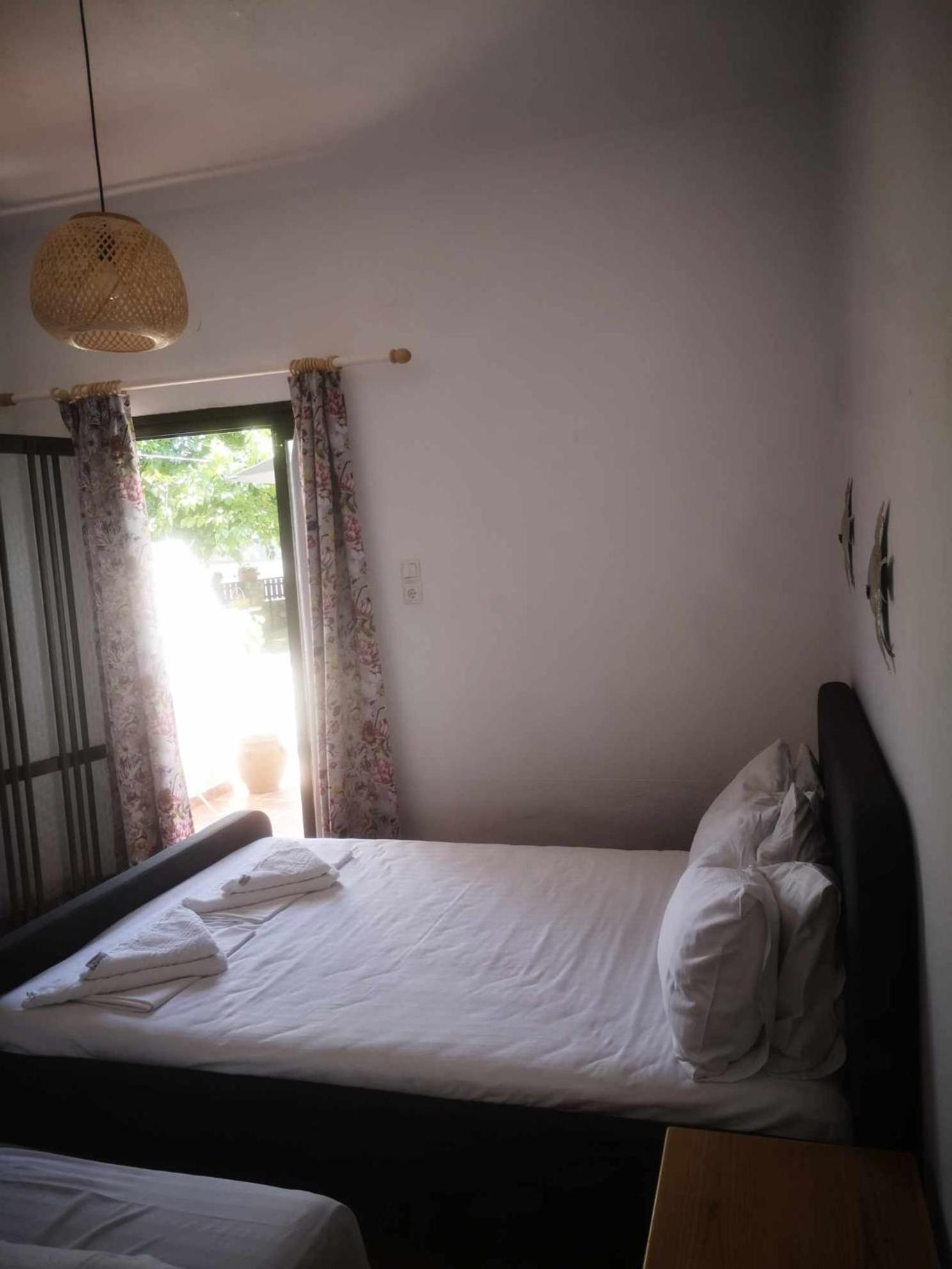 Achillion B&B Paralía Skotínis Εξωτερικό φωτογραφία